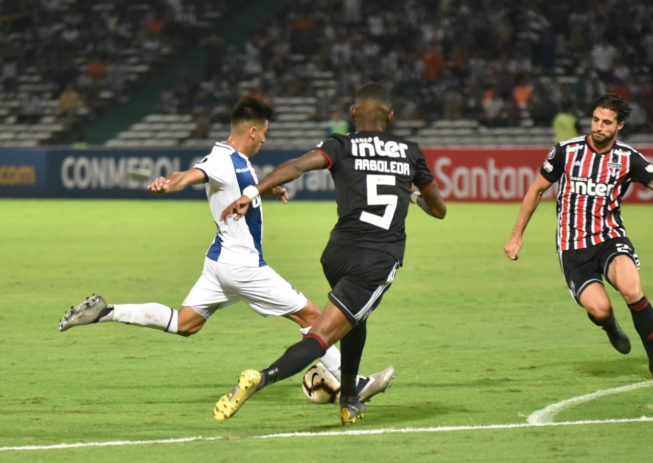 Talleres festejó en Córdoba y se lleva un 2-0 a Brasil. / Foto: Lucio Casalla ElDoce.tv