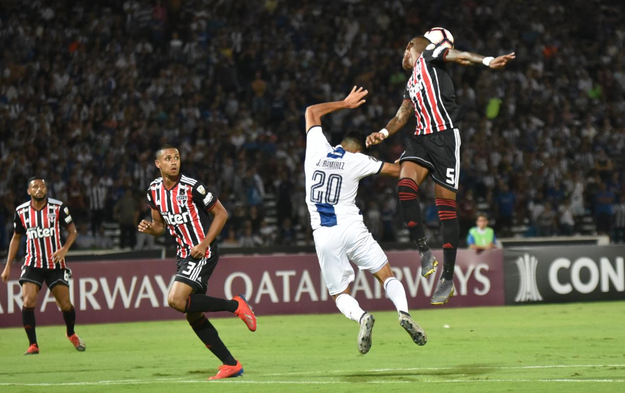 Talleres festejó en Córdoba y se lleva un 2-0 a Brasil. / Foto: Lucio Casalla ElDoce.tv