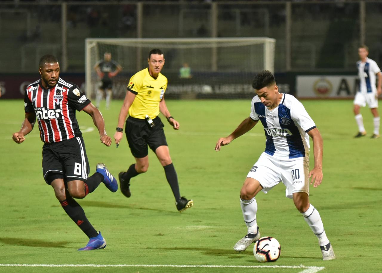 Talleres festejó en Córdoba y se lleva un 2-0 a Brasil. / Foto: Lucio Casalla ElDoce.tv