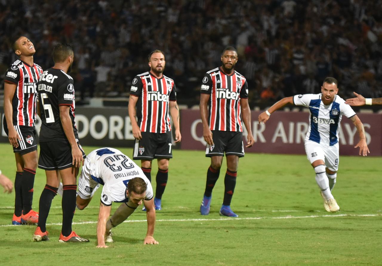 Talleres festejó en Córdoba y se lleva un 2-0 a Brasil. / Foto: Lucio Casalla ElDoce.tv