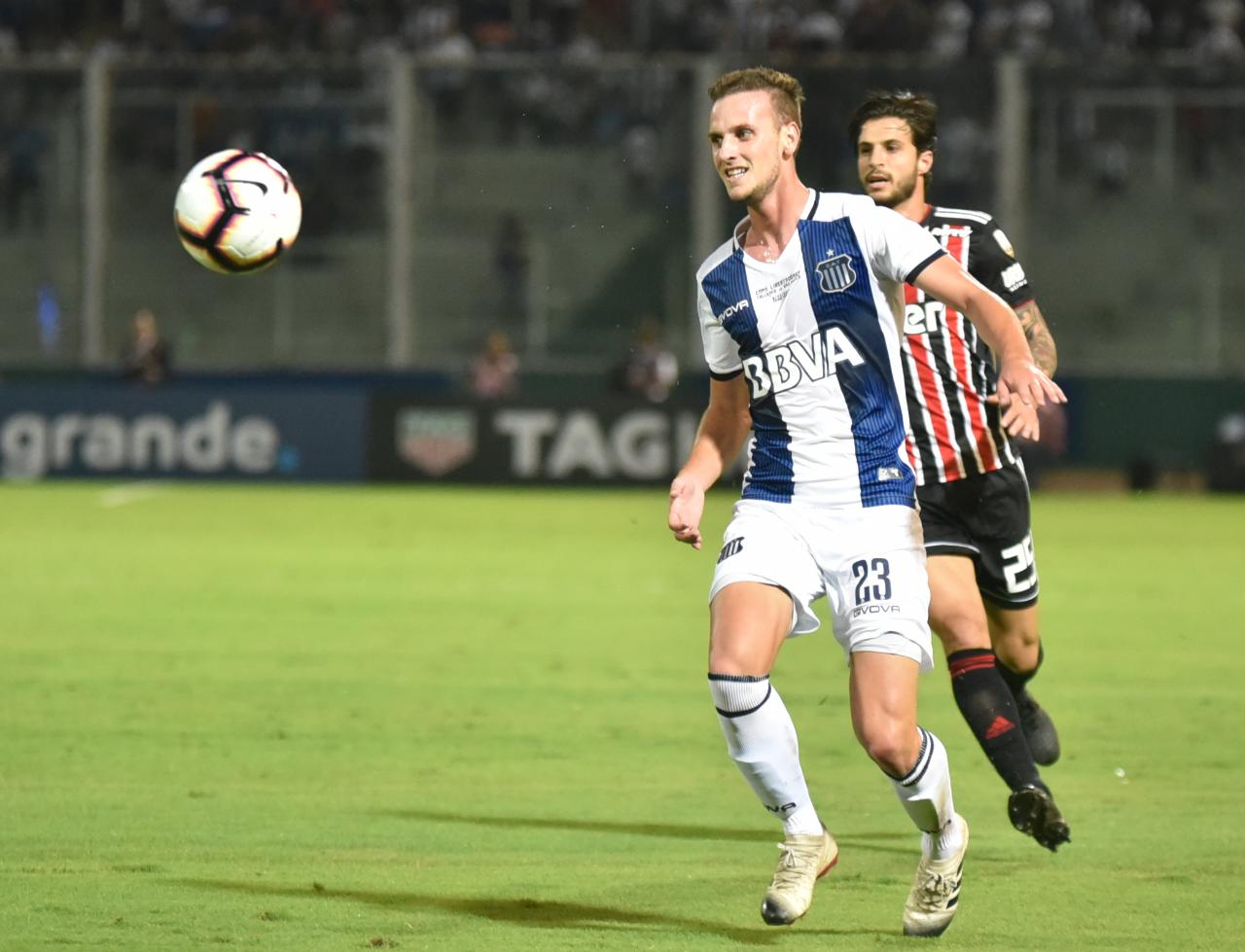 Talleres festejó en Córdoba y se lleva un 2-0 a Brasil. / Foto: Lucio Casalla ElDoce.tv