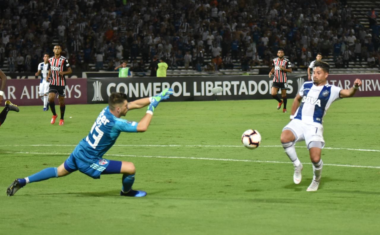 Talleres festejó en Córdoba y se lleva un 2-0 a Brasil. / Foto: Lucio Casalla ElDoce.tv