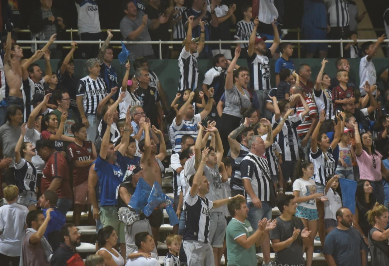 Talleres festejó en Córdoba y se lleva un 2-0 a Brasil. / Foto: Lucio Casalla ElDoce.tv