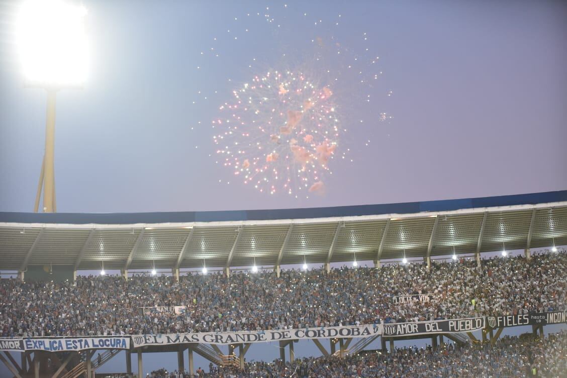 Talleres festejó en Córdoba y se lleva un 2-0 a Brasil. / Foto: Lucio Casalla ElDoce.tv