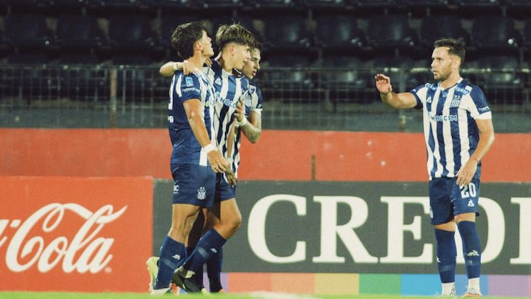 Talleres ganó con suspenso en Rosario y pasó a 16avos de final de la Copa Argentina.
