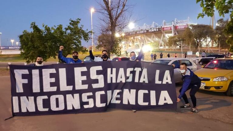 Talleres goleó 3 a 1 a Newell's en su debut