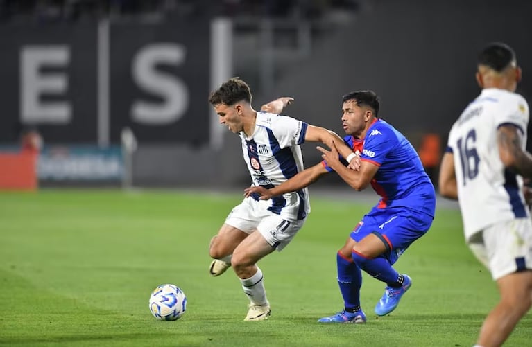 Talleres igualó 1 a 1 ante Tigre en el Kempes.