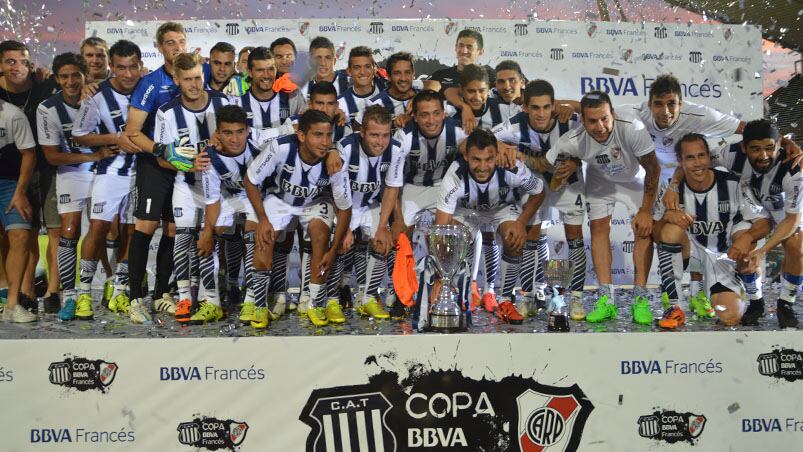 Talleres le ganó 2 a 1 a River y la fiesta fue completa. Foto: Lucio Casalla.