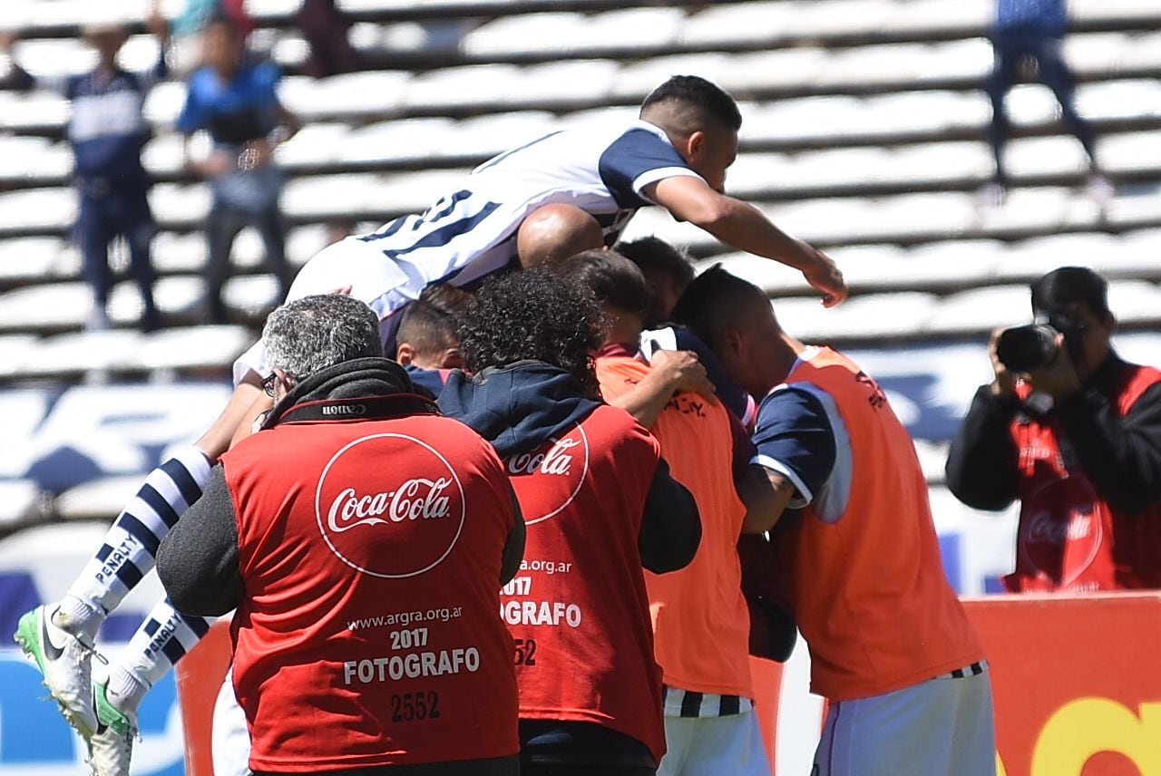 Talleres le ganó a Patronato y llegó a 10 puntos. Foto: Lucio Casalla / ElDoce.tv.