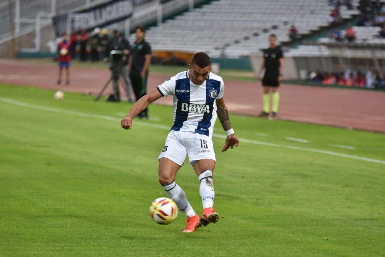 Talleres le ganó en los penales a San Martín de San Juan y pasó a octavos de la Copa Superliga. Fotos: Lucho Casalla.