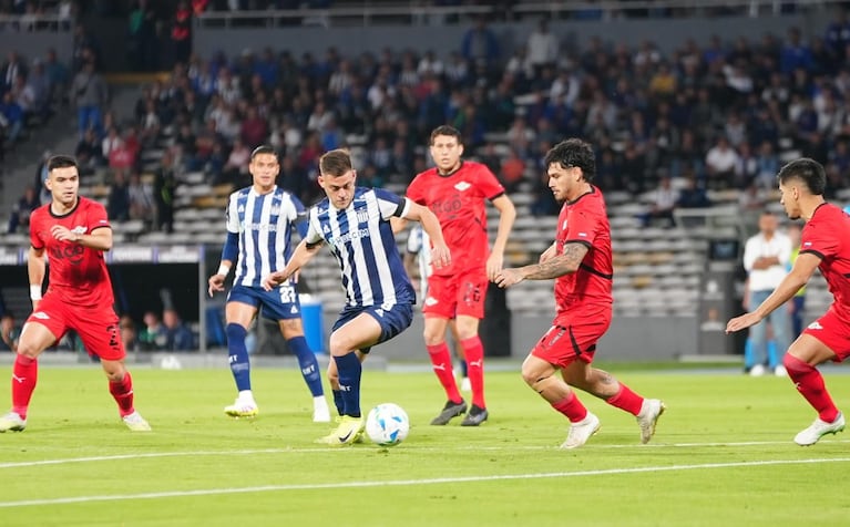Talleres-Libertad en el Kempes por Libertadores.