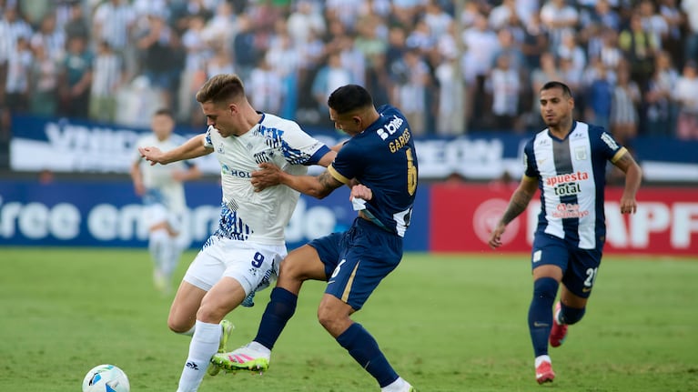 Talleres no hace pie en Lima ante Alianza.