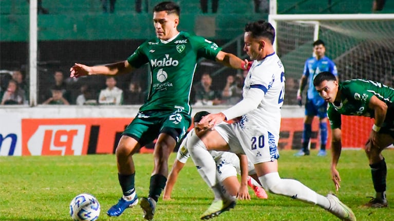 Talleres no pudo en su visita a Sarmiento de Junín y apenas rescató un punto.