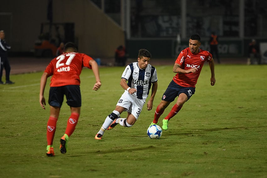 Talleres no tuvo su mejor noche ante Independiente. Foto: Lucio Casalla / ElDoce.tv.