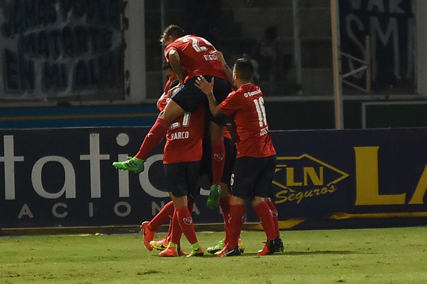 Talleres no tuvo su mejor noche ante Independiente. Foto: Lucio Casalla / ElDoce.tv.