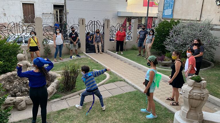 Talleres para niños al aire libre en La Parisina.