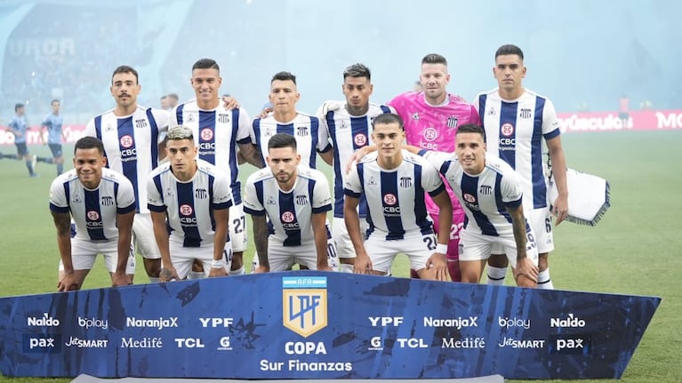 Talleres presentó su tercera camiseta y hubo polémica en las redes sociales.