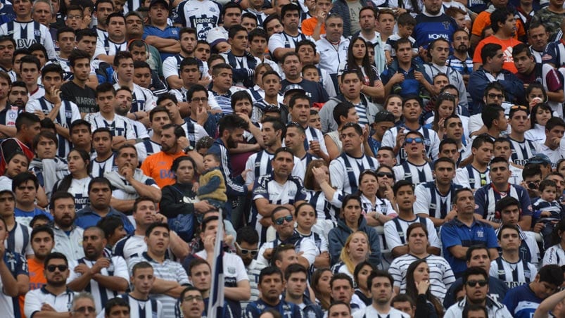 Talleres recibió a Unión Aconquija en un Kempes repleto. Foto: Lucio Casalla / ElDoce.tv.