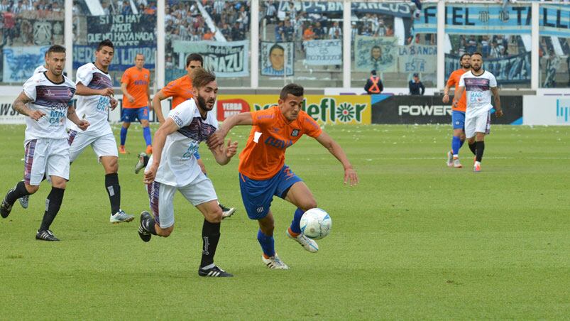 Talleres recibió a Unión Aconquija en un Kempes repleto. Foto: Lucio Casalla / ElDoce.tv.