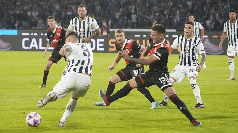 Talleres-River se enfrentarán por la final de al Supercopa Internacional. Foto: Lucio Casalla/El Doce.