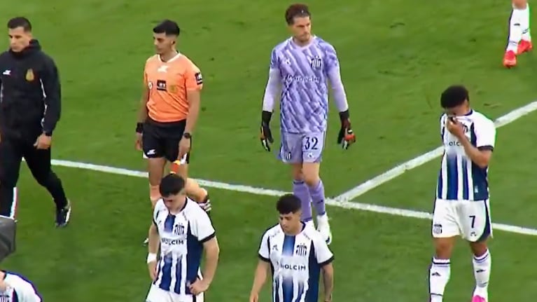 Talleres se fue silbado del Kempes.