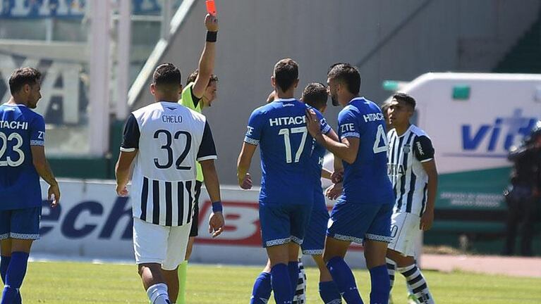 Talleres sigue flojo y empató sin goles contra Vélez