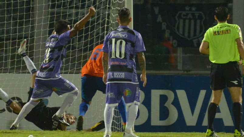 Talleres sumó tres puntos más ante Villa Dálmine. Foto: Lucio Casalla / ElDoce.tv.