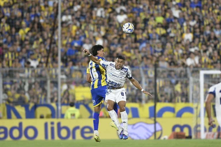 Talleres visitó a Central en el Gigante de Arroyito.
