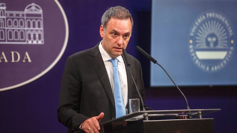 También se refirió a la designación de su hermano en el Ministerio de Defensa.