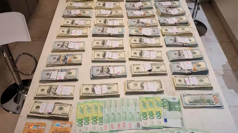 También tenía más de 2 millones de pesos en efectivo en la vivienda.