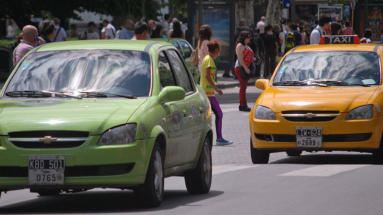 Taxis y remises tendrán un plazo de diez días para actualizar el reloj.