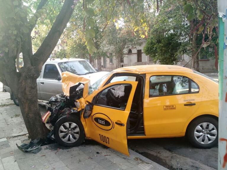 Taxista se durmió y terminó en el hospital