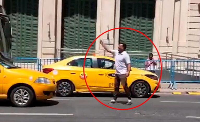 Taxistas agredieron a colegas en Córdoba.