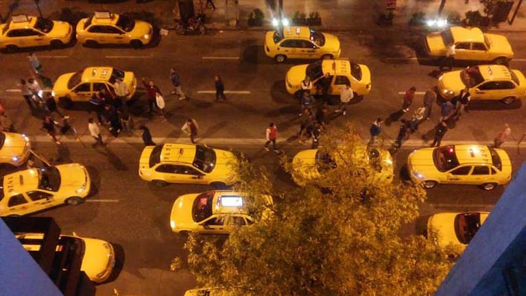 Taxistas reclamaron por más controles policiales.