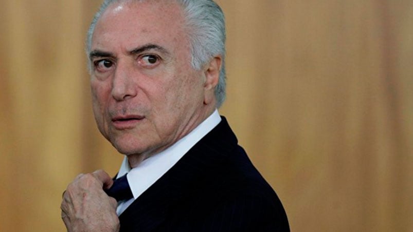 Temer alcanzó los votos necesarios para que la denuncia se archive.