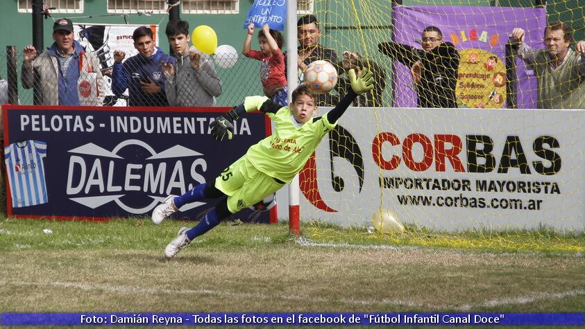 Temple le ganó 2-0 a Anisacate, Bell Ville goleó 8-0 a Carlos Paz y el Robles superó al San Pablo Apóstol.