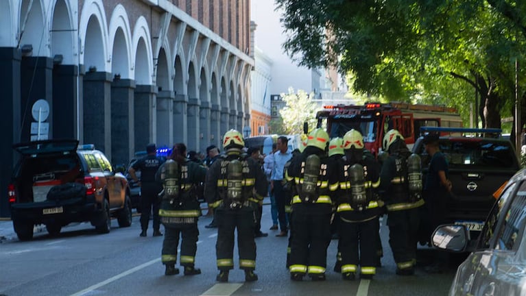 Tensión en la Escuela Superior de Gendarmería tras la explosión de un paquete.