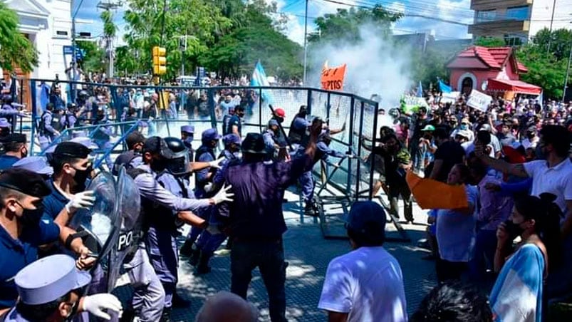 Tensión en la marcha contra la vuelta a fase 1 en Formosa.