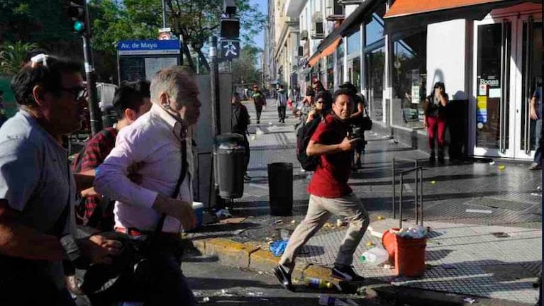 Tenso cruce entre el diputado K y Bazán tras el brutal ataque