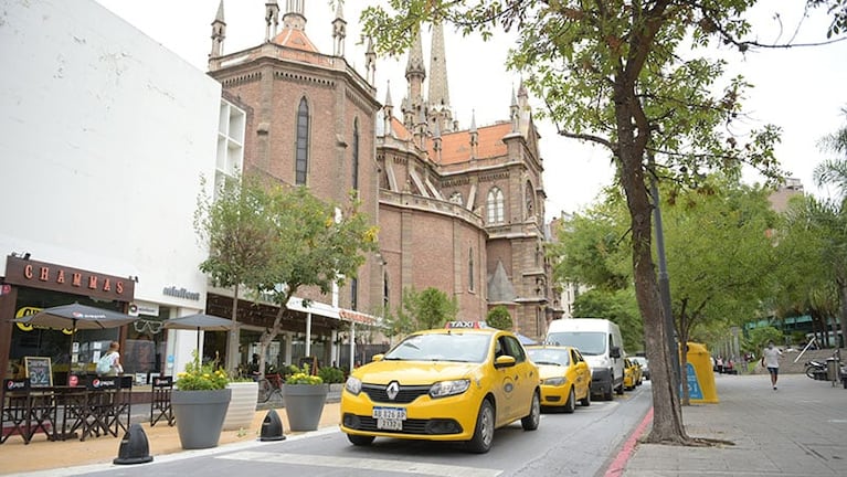 Tercera suba de taxis y remises en Córdoba. Foto: Lucio Casalla / El Doce.
