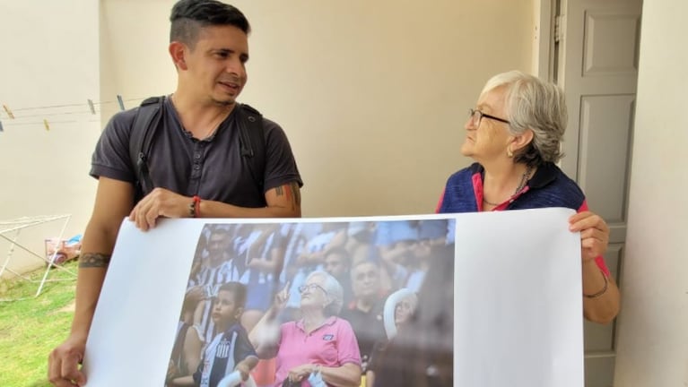 Teresa tiene 74 años y sigue a Talleres por toda la Argentina