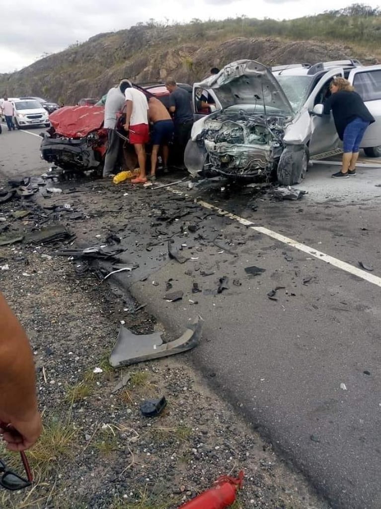 Terrible accidente en las Altas Cumbres dejó una mujer muerta y cinco heridos