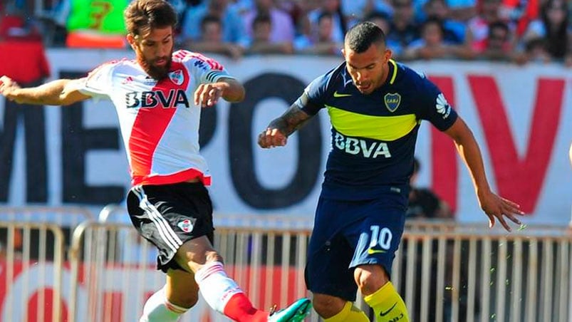 Tevez, la indiscutida figura del River-Boca. Foto: Clarín.