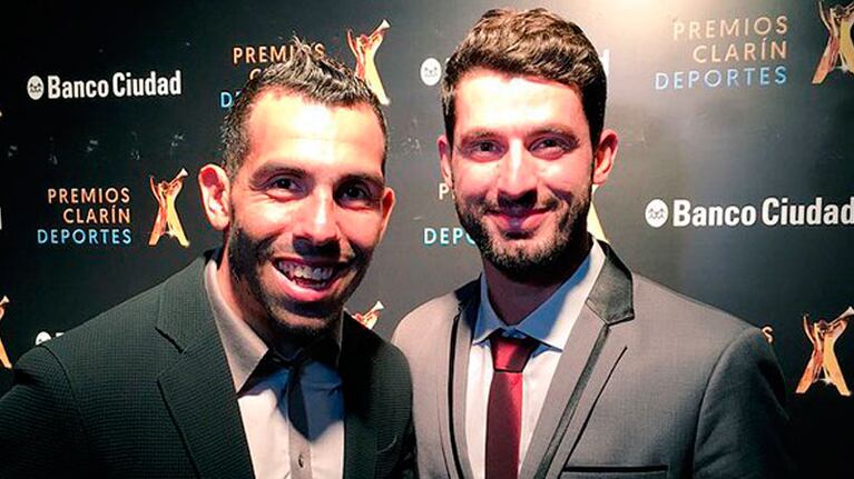 Tevez y Pechito, dos grandes figuras del deporte argentino.