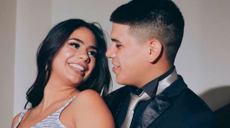 Thiago Medina junto a Daniela Celis.