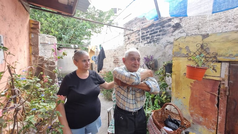 Tiene 88 años y casi pierde la casa por deudas de su nieta: “Me clavó aunque yo la crie”