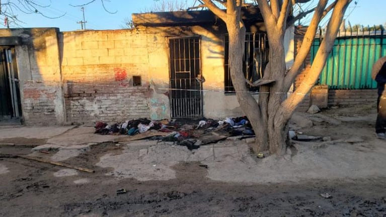 Tienen tres hijos y perdieron todo por un incendio: “No tenemos dónde vivir”