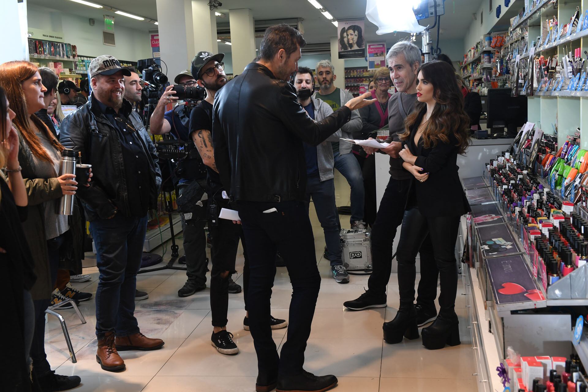 Tinelli y Lali, durante la grabación del sketch de la apertura. 