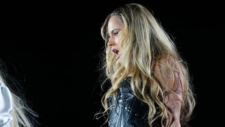 Tini lo dio todo en el estadio Kempes.