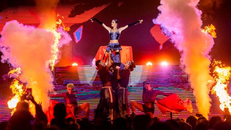 Tini Stoessel causó euforia en el Kempes.